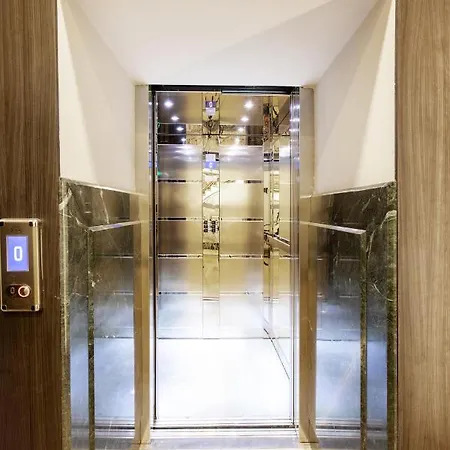 Palazzo Le Poste - And Parma